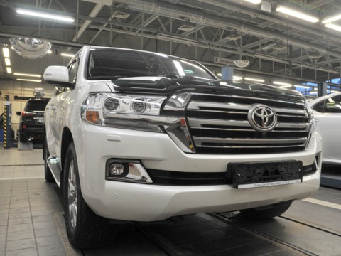 Toyota Land Cruiser 200 (2007-2012) Комплект с лебедкой Comeup Seal Gen2 12.5S (синтетический трос)