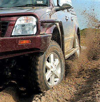 Силовая защита крыла и порогов ARB для Isuzu Rodeo/D-max/Invader (с двойной кабиной от 2003 г.в.) [4448100]